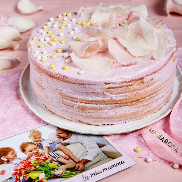 Torta petali di rose