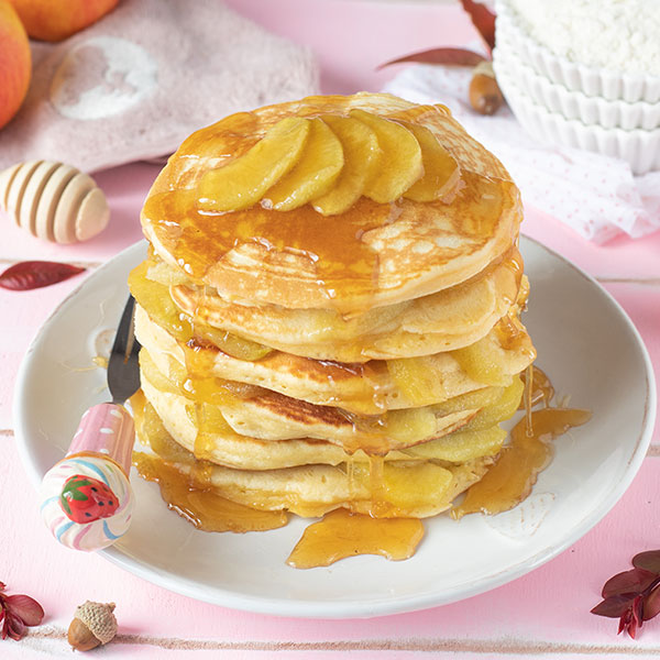 Pancake con mele caramellate