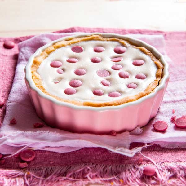 Tartellette di frolla con panna cotta al cioccolato Ruby