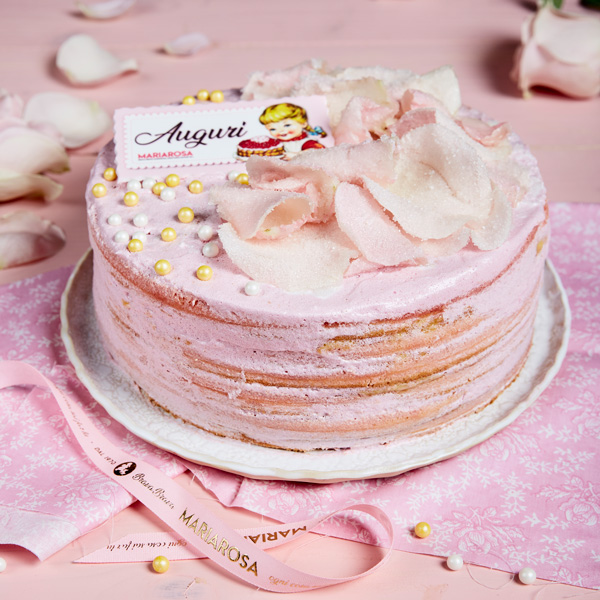 Torta petali di rose